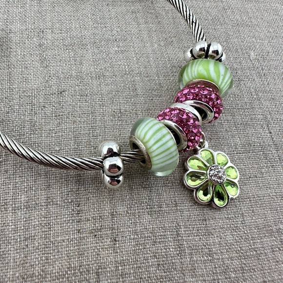Silver Tone Cuff Bracelet Rhinestones Glass Beads Flower Charm Torque Bangle - Picture 2 of 9